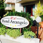 Roof Hotel 3*