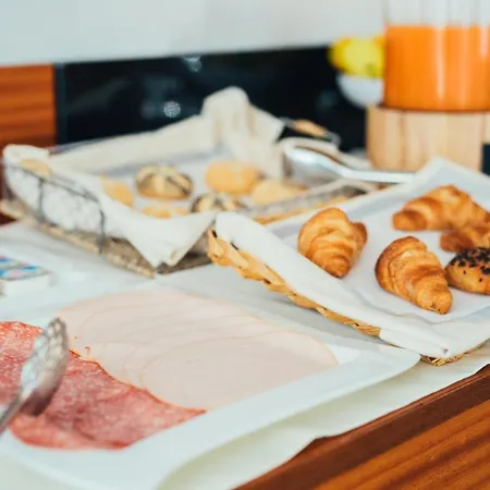 Hotel Roof מלון רימיני