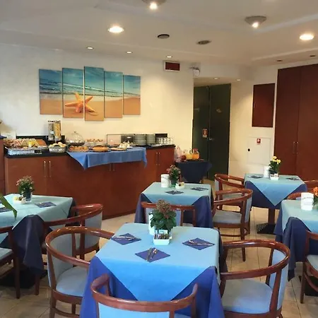 Hotel Roof מלון רימיני