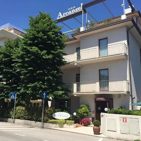 阿尔堪杰罗酒店 酒店