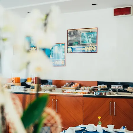 Arcangelo Roof ريميني